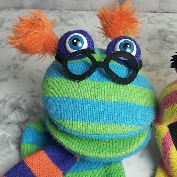 Hand Puppets  - Picture 2 of 13